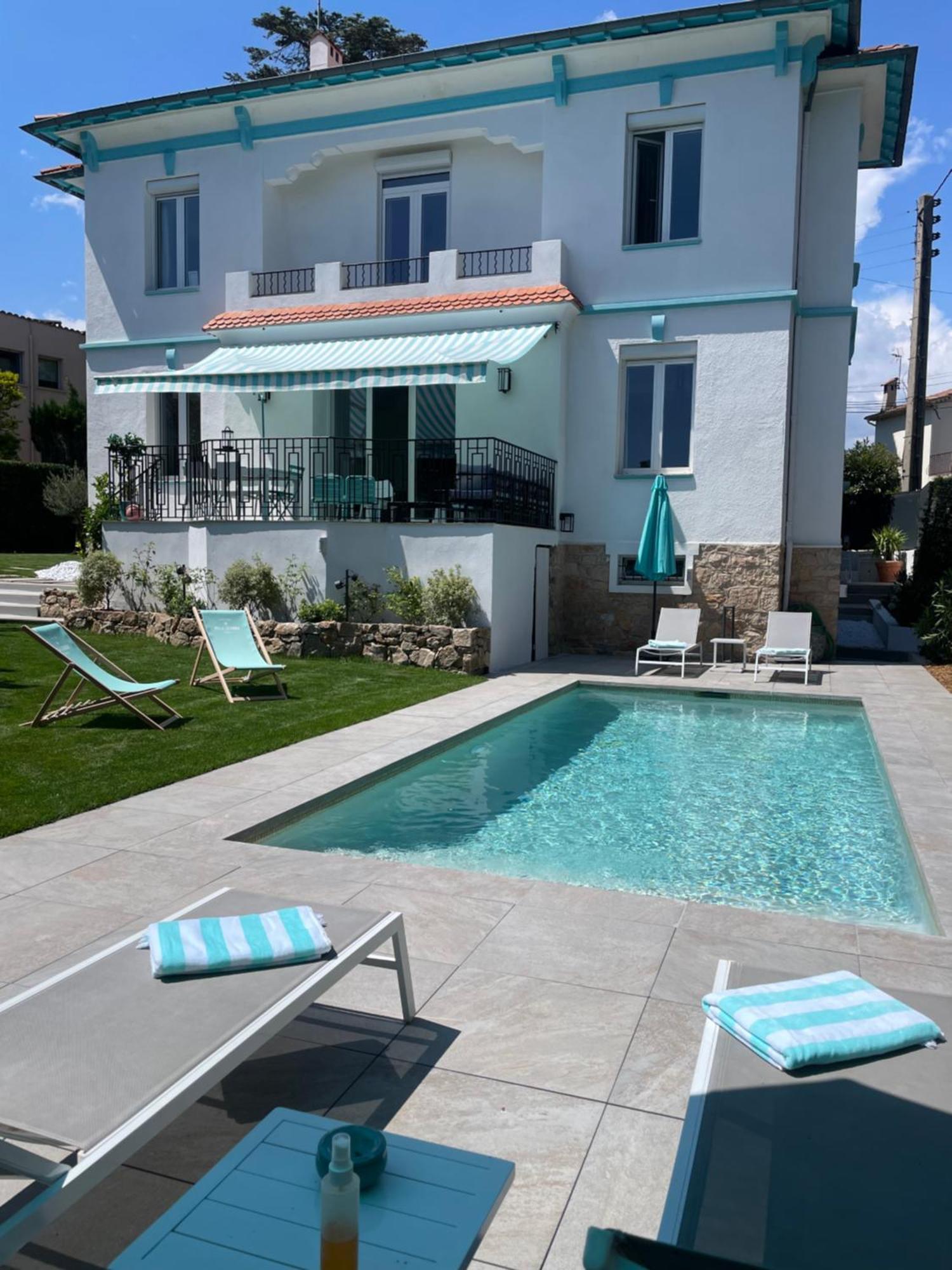 Luxe Piscine Centre De Villa Cannes